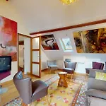 Besharat Gallery & Museum 4*