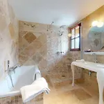לינה וארוחת בוקר Besharat Gallery & Museum 4*