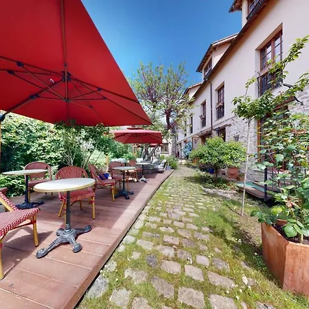 Besharat Gallery & Museum ברביזון