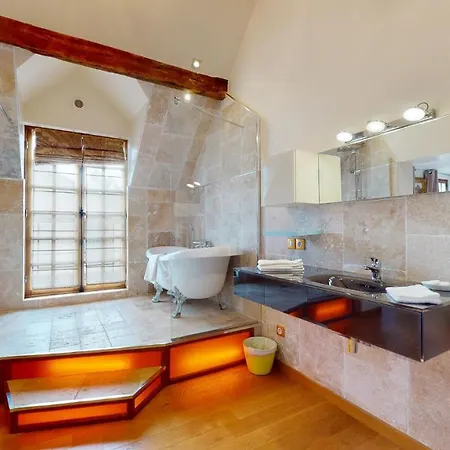Bed & Breakfast Besharat Gallery & Museum Barbizon