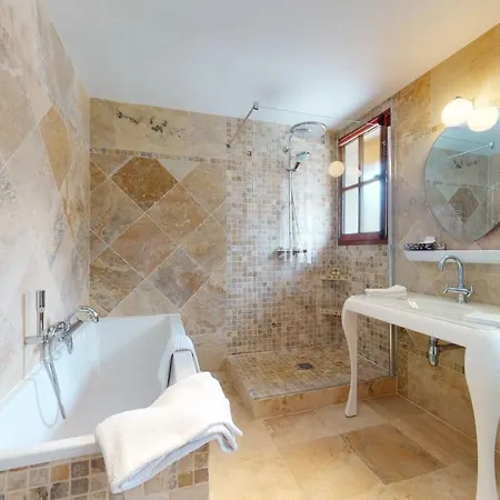 B&B Besharat Gallery & Museum 4*