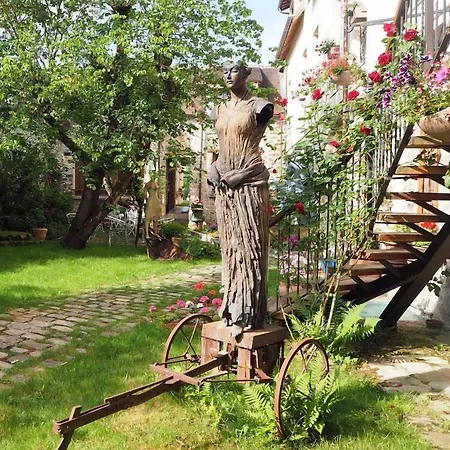 Besharat Gallery & Museum