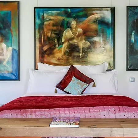 Besharat Gallery & Museum 4*