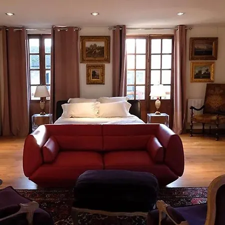 Besharat Gallery & Museum 4* ברביזון