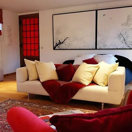 Besharat Gallery & Museum 4* ברביזון