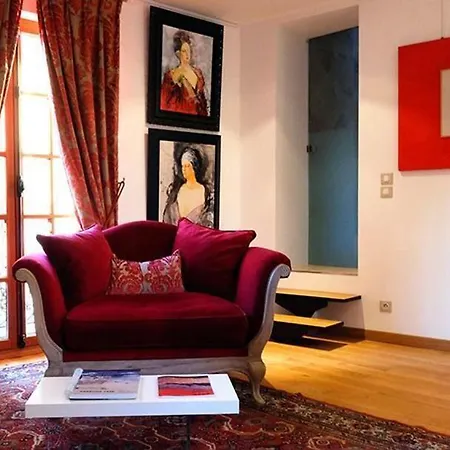Besharat Gallery & Museum فندق مبيت وإفطار