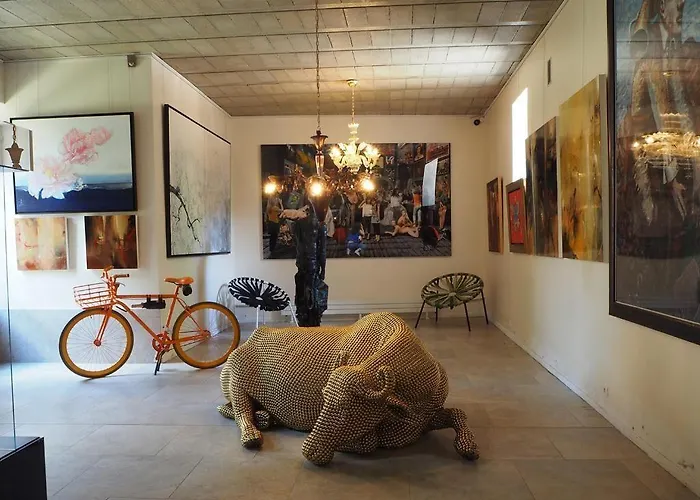 Besharat Gallery & Museum